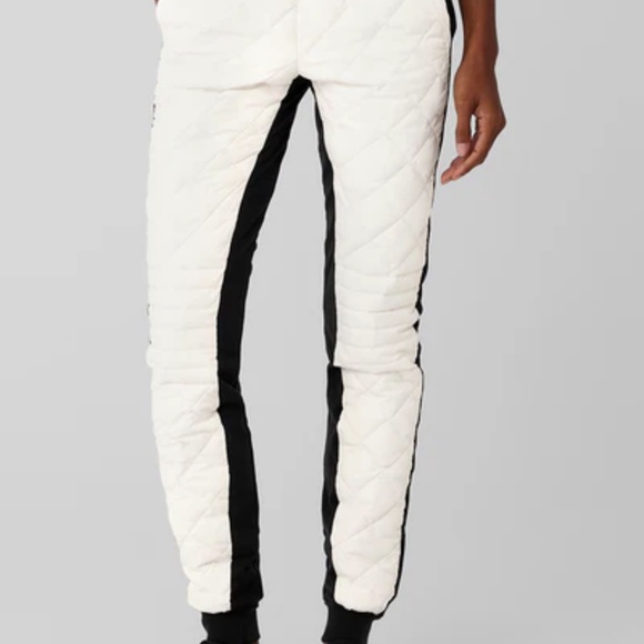 Alo Yoga Quilted Joggers XS • Black & White • Winter Warm Panel Sweatpants - Picture 2 of 9
